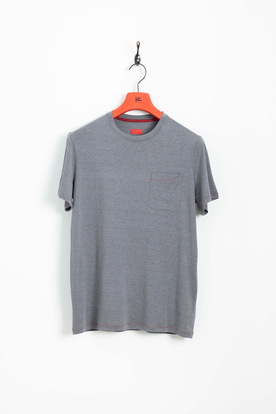 Basic pocket t shirt