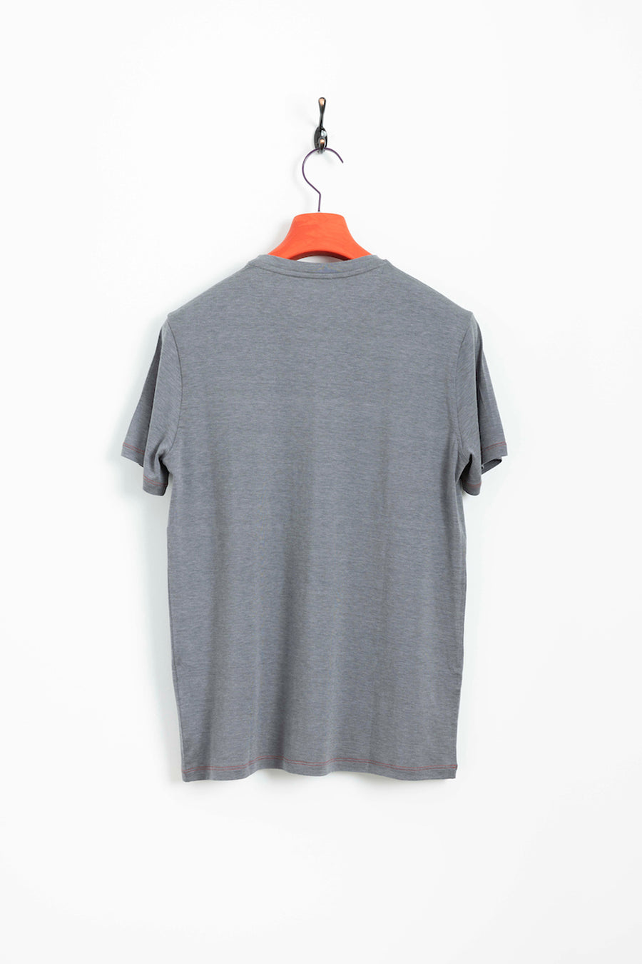 Basic pocket t shirt